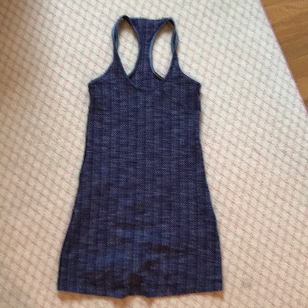 Lululemon tank